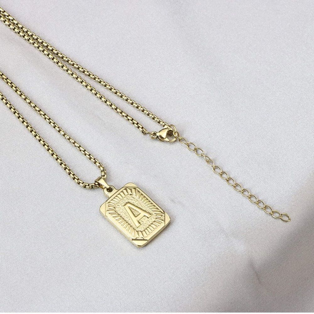 NWT Wool + Pepper Co. Initial 18K Gold Chain Necklace - Picture 5 of 5